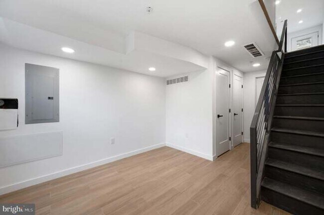 Building Photo - Gorgeous 3-Bedroom (or 2BR + Office) Townhome in the Heart of Northern Liberties! Available July ...