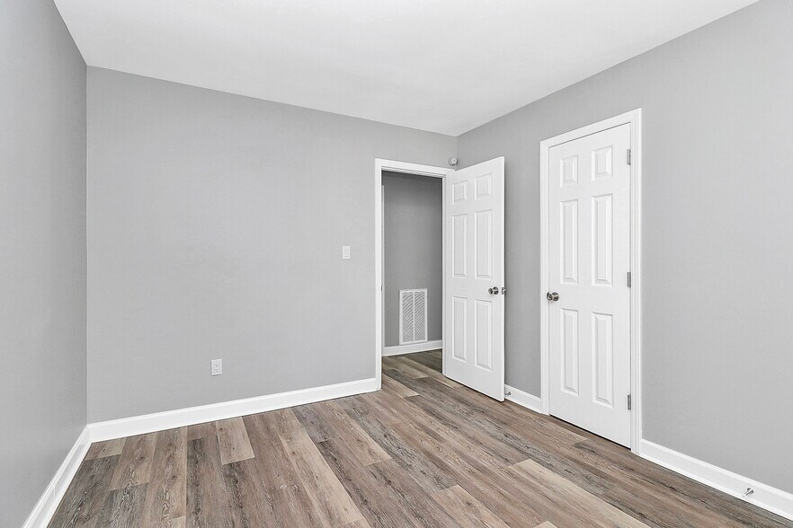 Building Photo - 6300 Monteith Dr