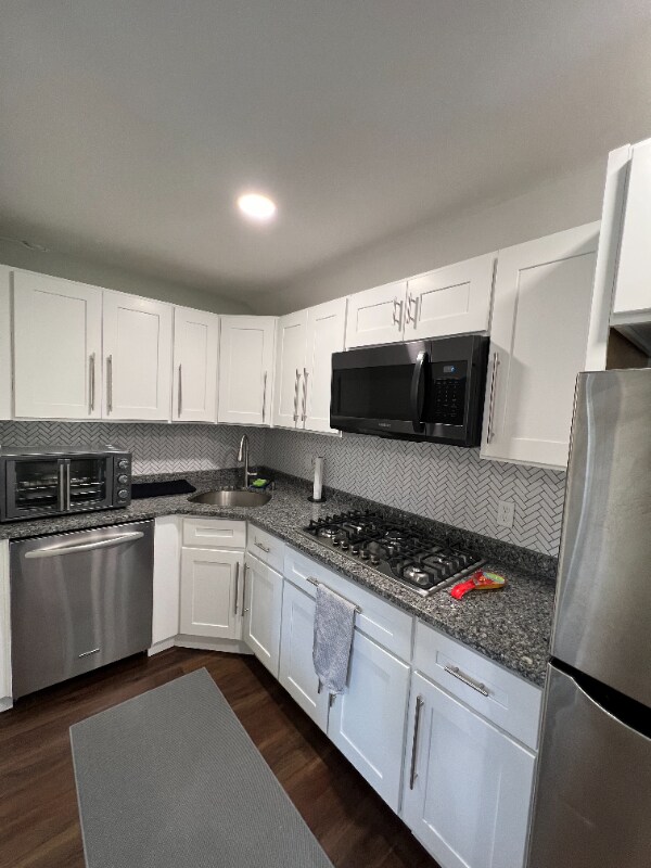 Building Photo - 109 Willow Ave