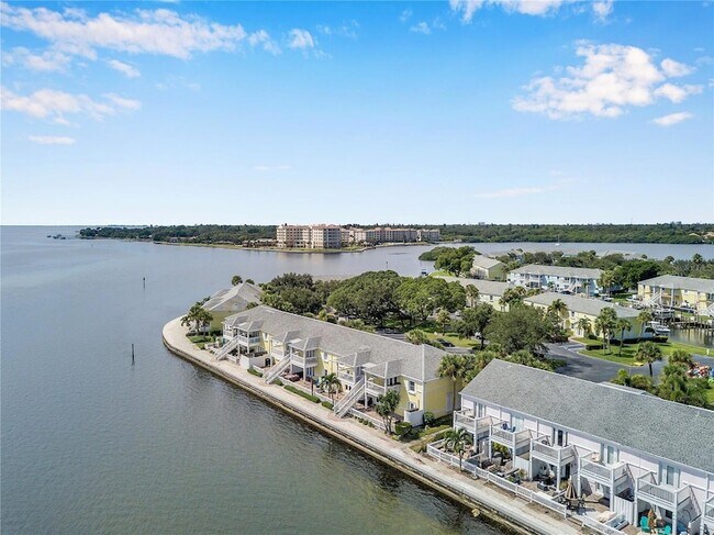 Building Photo - 5172 Coquina Key Dr SE