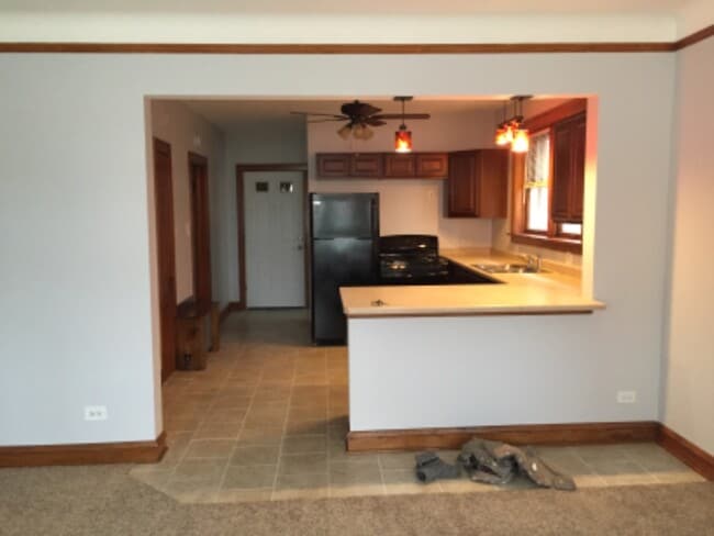 Building Photo - 4229 S Sacramento Ave