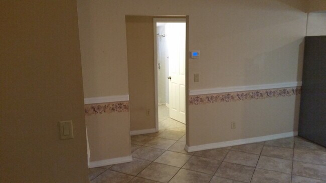 Building Photo - 3 Bed / 2 Bath Home in Venice - Rent with ...