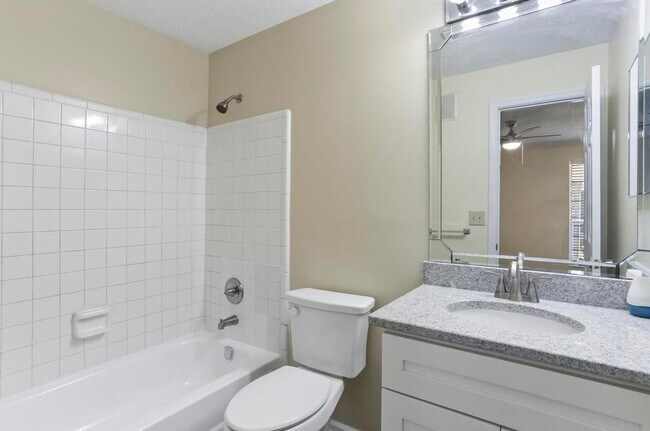 Building Photo - 310 Granville Ct