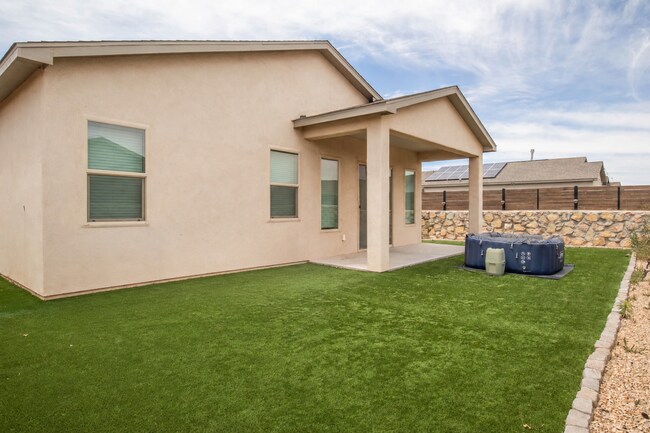 Building Photo - 3905 Santa Alexandra Rd