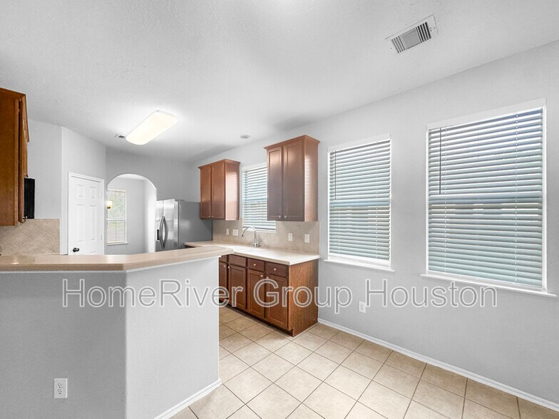 Building Photo - 20146 Jasper Oaks Dr