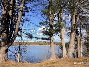 Building Photo - 5 Grandview Dr