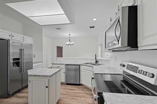 Building Photo - 2313 Loretta Ln