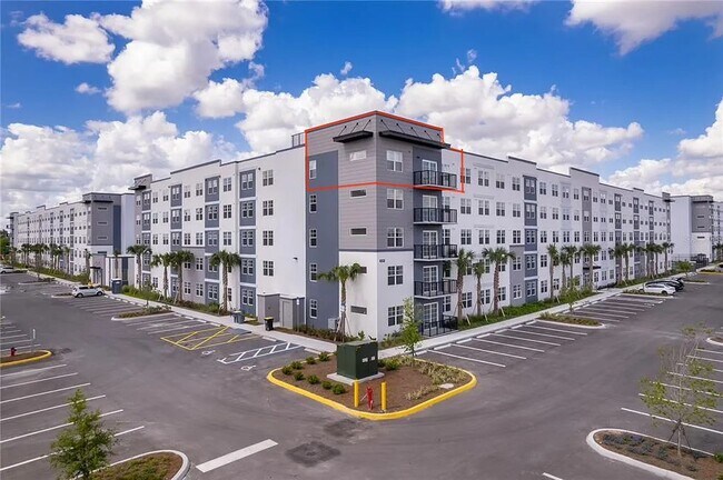 Building Photo - Top Floor Corner Unit – Brand New 3/2 Condo with Balcony in Millenia Park *** Only $1995/mo ***