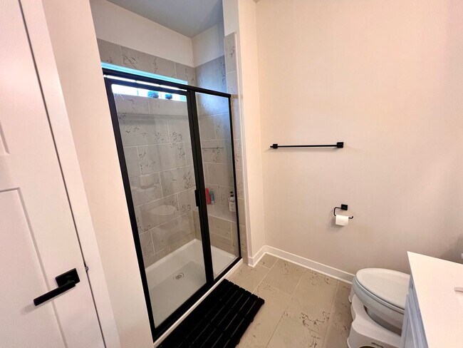 Building Photo - Canonsburg - 3 Bedroom 2.5 Bathroom Townhome For Rent