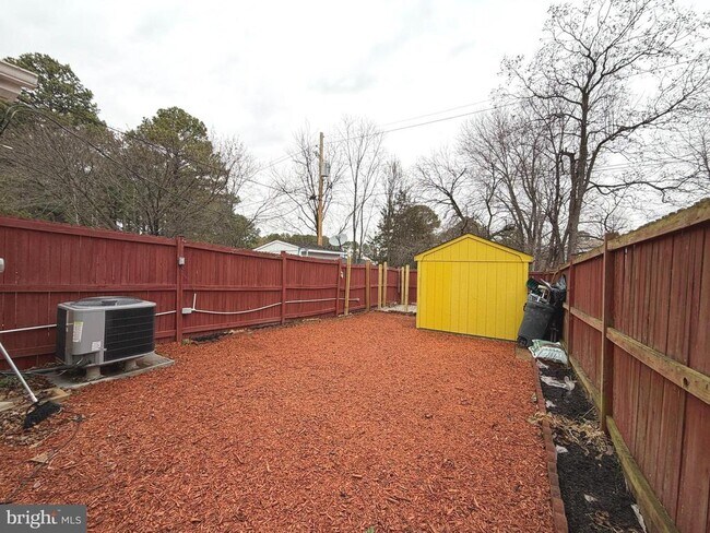 Building Photo - 204 Brunswick Rd
