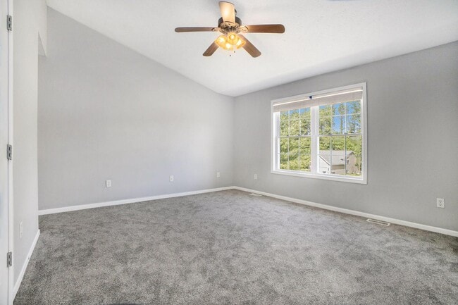 Building Photo - 1855 Pine Bluff Dr