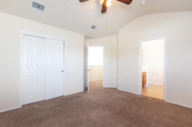 Building Photo - 494 Sampson