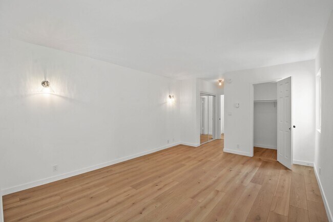 Building Photo - 845 20th St