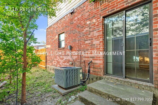Building Photo - 5316 Reiger Ave