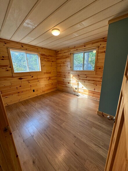 Building Photo - 6280 Blackberry Dr