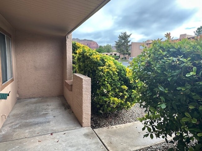 Building Photo - TOWNHOME - VILLAGE OF OAK CREEK - WILD TURKEY