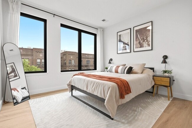 Building Photo - 407 Highland Ave