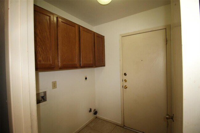 Building Photo - 5005 Cana Cove