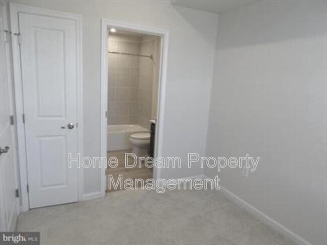 Building Photo - 1016 Trestle Dr