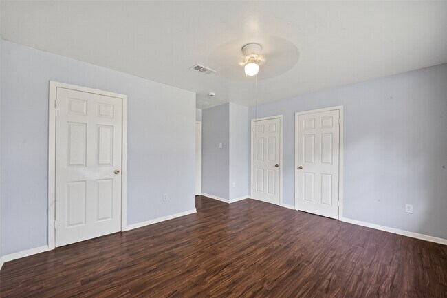 Building Photo - 4118 Sunflower St