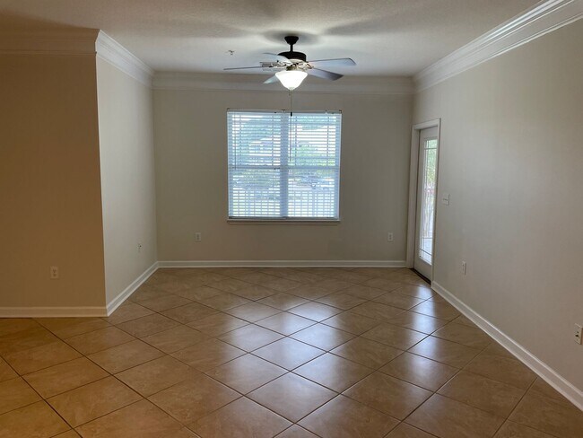 Building Photo - 3 Bedroom 2 Bathroom Condo in Woodlands Way at Crow Creek