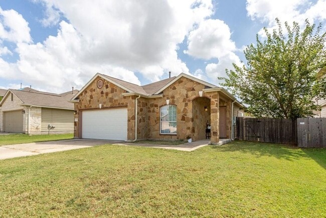 Building Photo - Open Floorpan is Move in Ready just for yo...