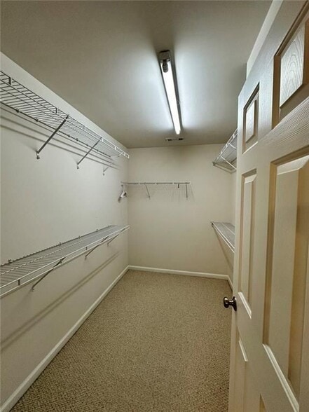 Building Photo - 1993 Hailston Ln