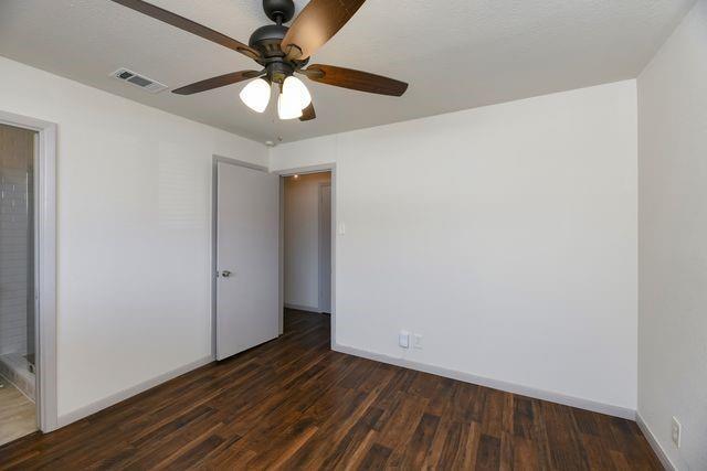 Building Photo - 623 Kirby Ln