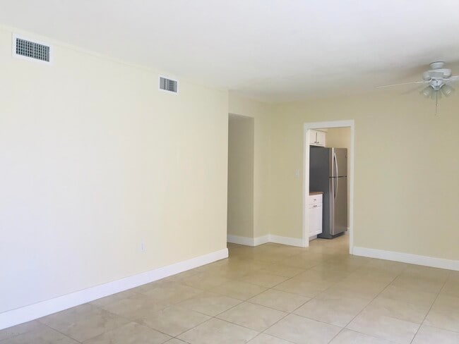 Building Photo - 250 N Banana River Dr