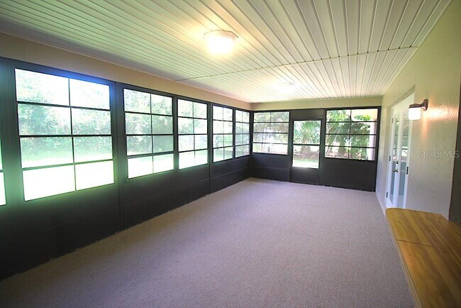Building Photo - 33 Felter Ln