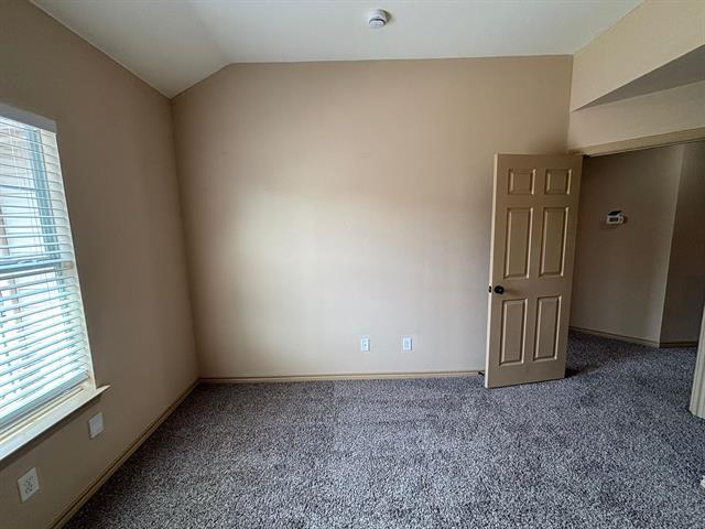 Building Photo - 3920 Vista Mar Dr
