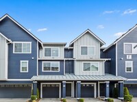 Building Photo - Stunningly Upgraded 2-Bed, 2.5-Bath Townho...