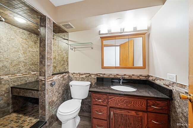 Building Photo - 5324 Waterbury Dr