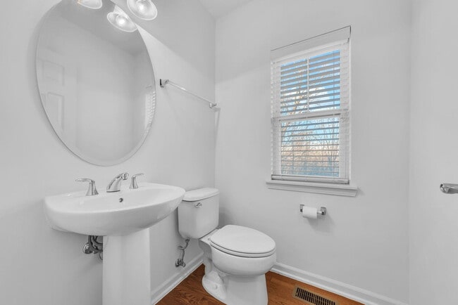 Building Photo - 3345 Kentshire Cir