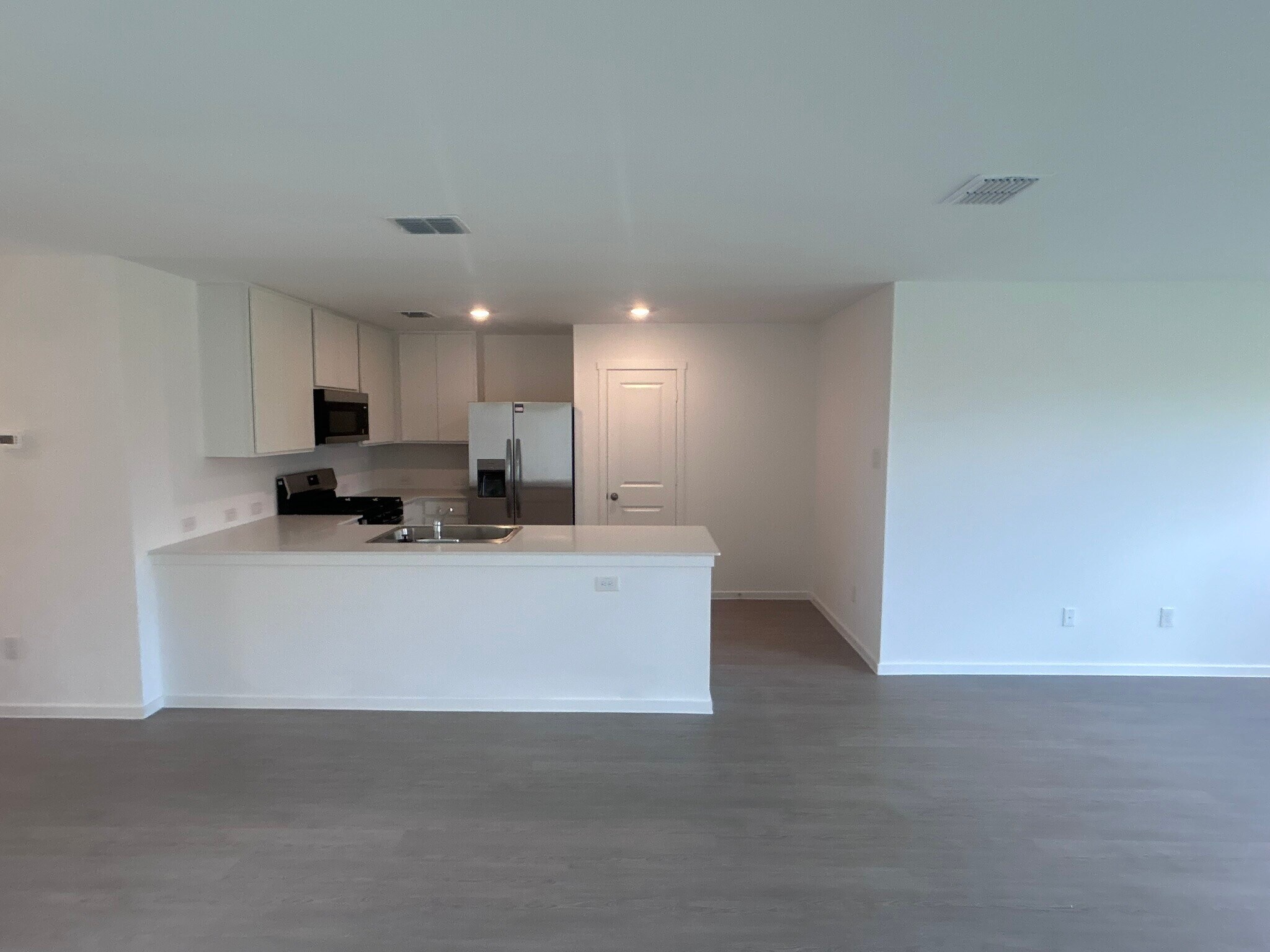 Building Photo - 4221 Jutland Dr
