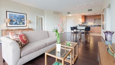 Building Photo - The Monarch by Windsor