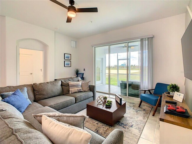 Building Photo - 9331 Sommerset Hills Dr