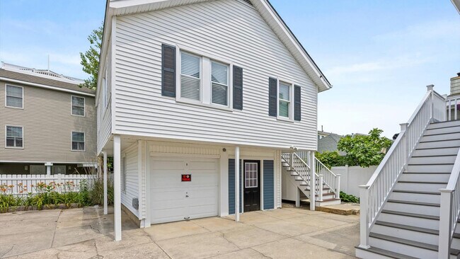 Building Photo - 54 Wesley Rd