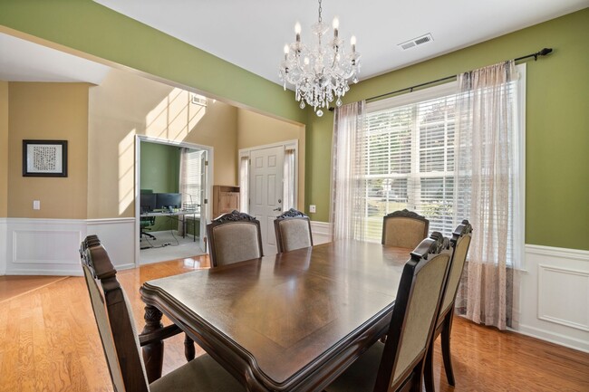 Building Photo - Beautiful 4 Bedroom, 2.5 Bath in Ballantyn...