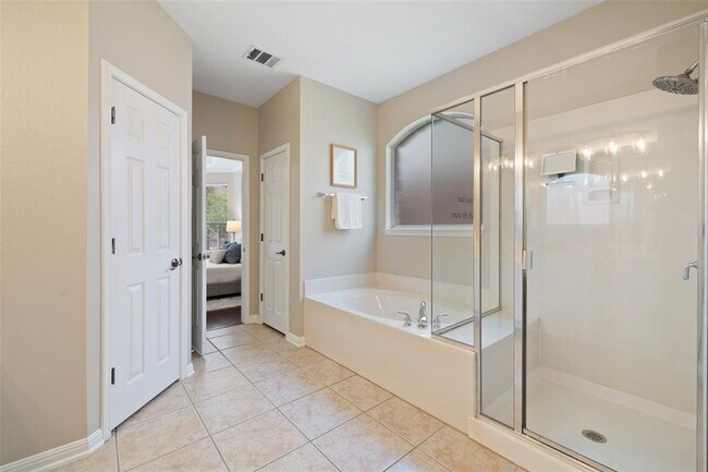 Building Photo - 11121 Sandstone Trail
