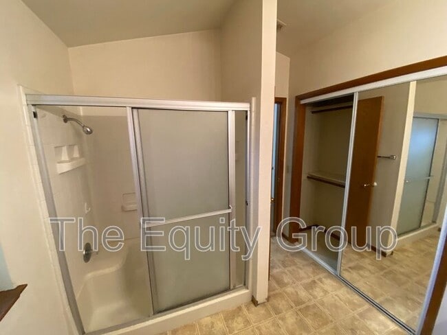 Building Photo - 1348 E Ferguson Ct