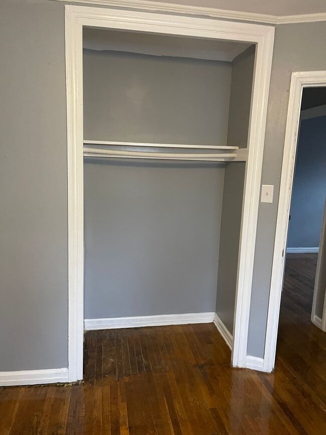 Building Photo - 3bed house in the county! Central all electric hvac, laundry, yard and hardwoods.