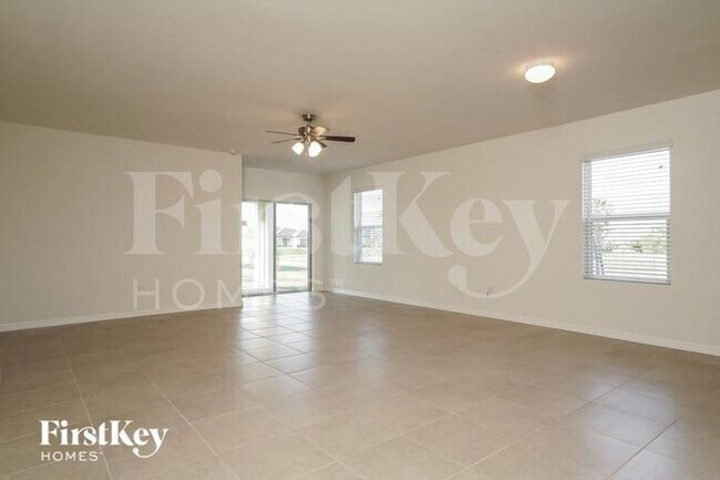 Building Photo - 440 NW 15th Terrace