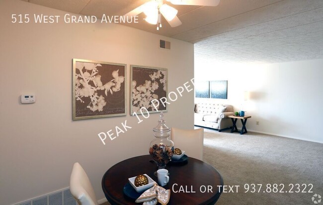 Building Photo - Spacious one-bedroom apartments with a par...