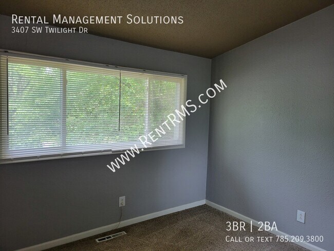 Building Photo - 3407 SW Twilight Dr