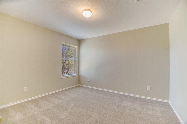 Building Photo - 3303 Barksdale Dr