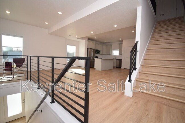 Building Photo - 4479 S 500 E