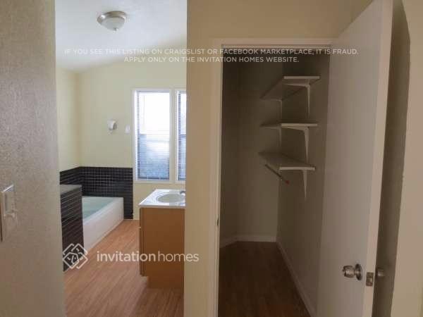 Building Photo - 1413 Maryland St