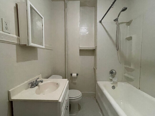 Building Photo - 3125 Guilford Ave