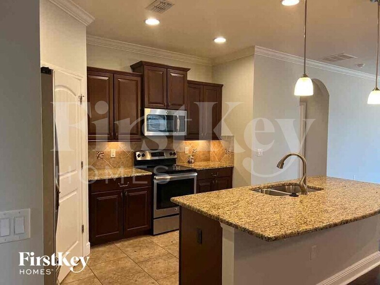 Building Photo - 2945 Top Water Way